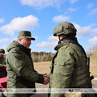 Министр обороны Беларуси держит на личном контроле ход комплексного учения с войсками ЗОК 