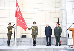 Торжественная церемония поднятия Знамени Победы
