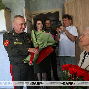 Ветеран Великой Отечественной войны Михаил Шашков отметил 100-летний юбилей Ветеран Великой Отечественной войны Михаил Шашков отметил 100-летний юбилей