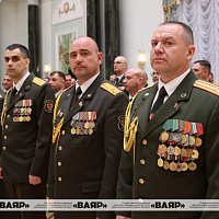 Чествование выпускников  военных учебных заведений и вручение генеральских погон 