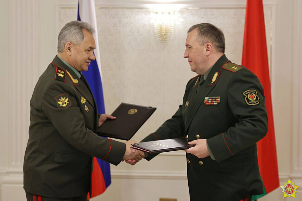 Двусторонняя встреча министров обороны Беларуси и России