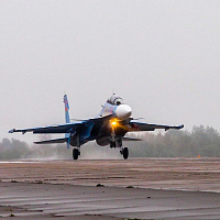 Вторая пара боевых самолетов Су-30 СМ прибыла в Беларусь (видео)