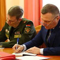 Министр обороны Беларуси провёл выездной приём граждан