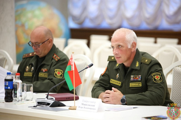 Брифинг с представителями финансовых органов Министерства обороны Казахстана