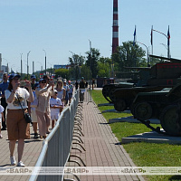 Уникальная выставка военной ретротехники у мемориального комплекса «Брестская крепость-герой»