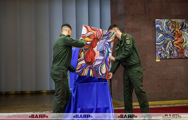 В Центральном Доме офицеров состоялось открытие выставки «Мова любовi. Служение»