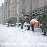 Фотофакт: военнослужащие ликвидируют последствия непогоды 