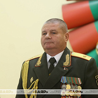 Генерал-майор запаса Александр Бас простился с Боевым Знаменем