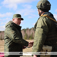 Министр обороны Беларуси держит на личном контроле ход комплексного учения с войсками ЗОК 