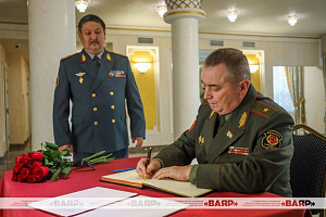 Representatives of the Belarusian Ministry of Defence Sign Book of Condolences at the Embassy of Kazakhstan