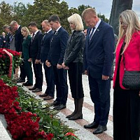 Члены БСО возложили цветы к мемориалу «Минск – город-Герой» 