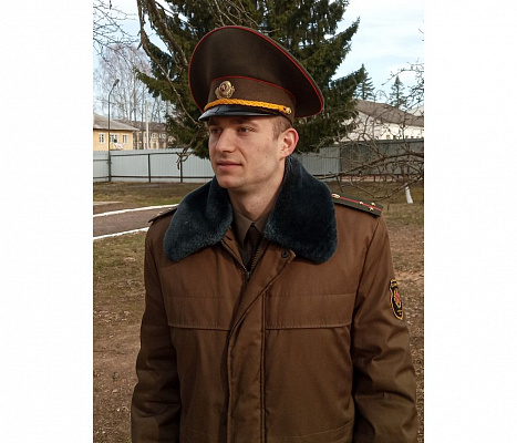 В Колосово офицер Вооруженных Сил спас людей из горящего дома