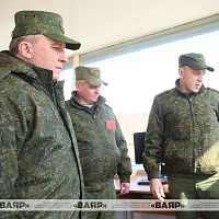 Министр обороны Беларуси держит на личном контроле ход комплексного учения с войсками ЗОК 