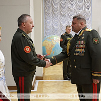 Министр обороны Беларуси вручил государственные награды военнослужащим Вооружённых Сил