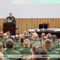 Министр обороны Беларуси провёл лекцию на факультете Генерального штаба Вооружённых Сил 