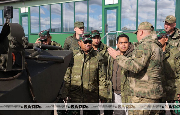 Индонезийская военная делегация в рамках визита в Республику Беларусь посетила полигон Лосвидо